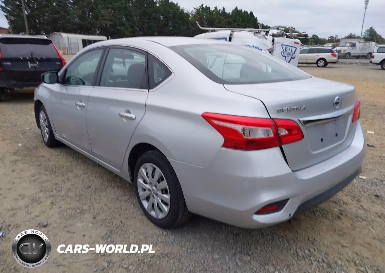 2018 Nissan Sentra S VIN:3N1AB7AP2JY245704 - 3