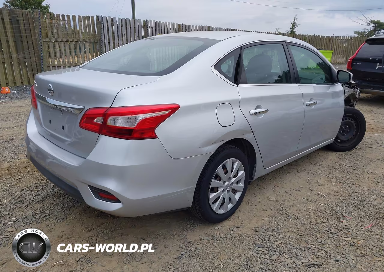 2018 Nissan Sentra S VIN:3N1AB7AP2JY245704 - 4