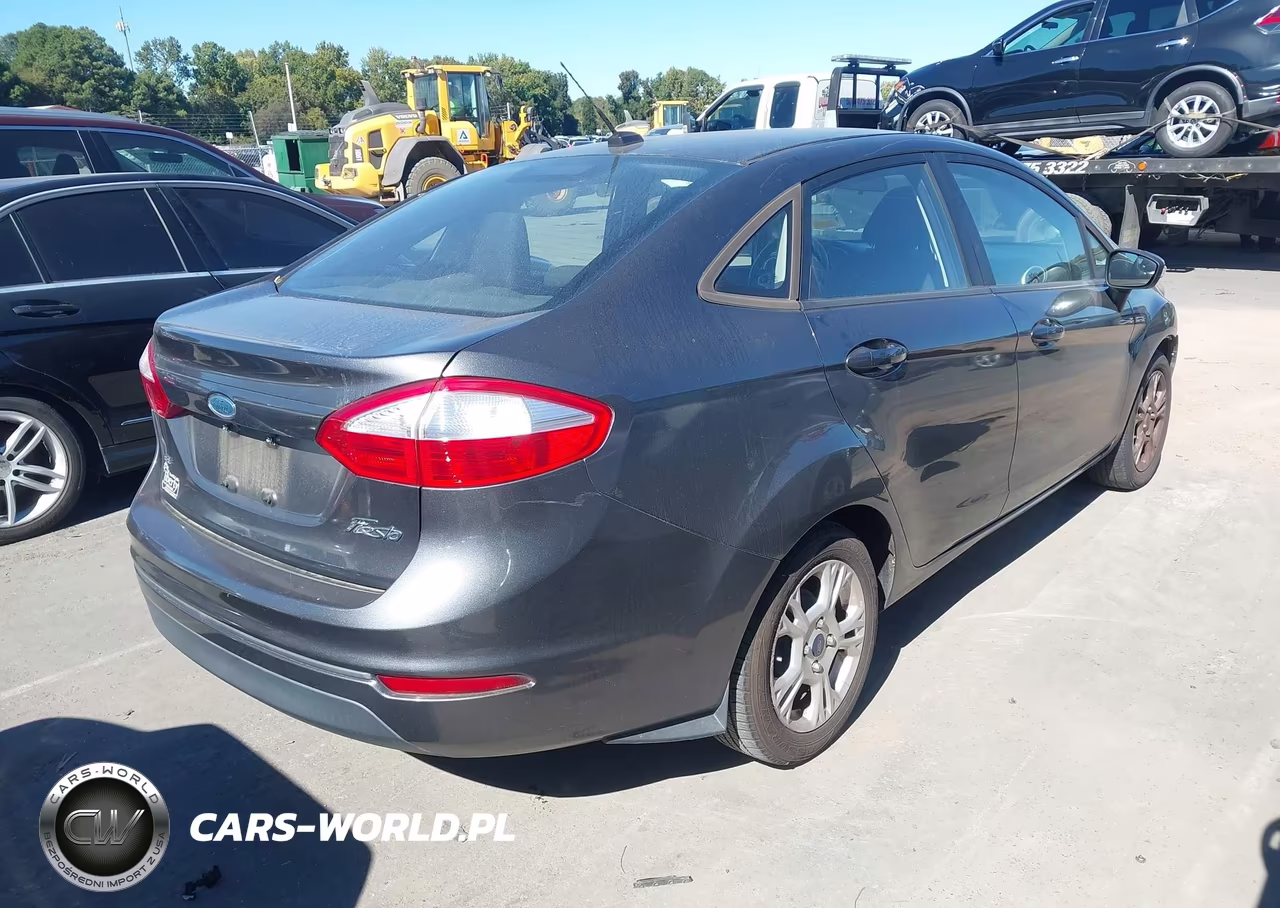 2015 Ford Fiesta Se VIN:3FADP4BJ9FM189589 - 4