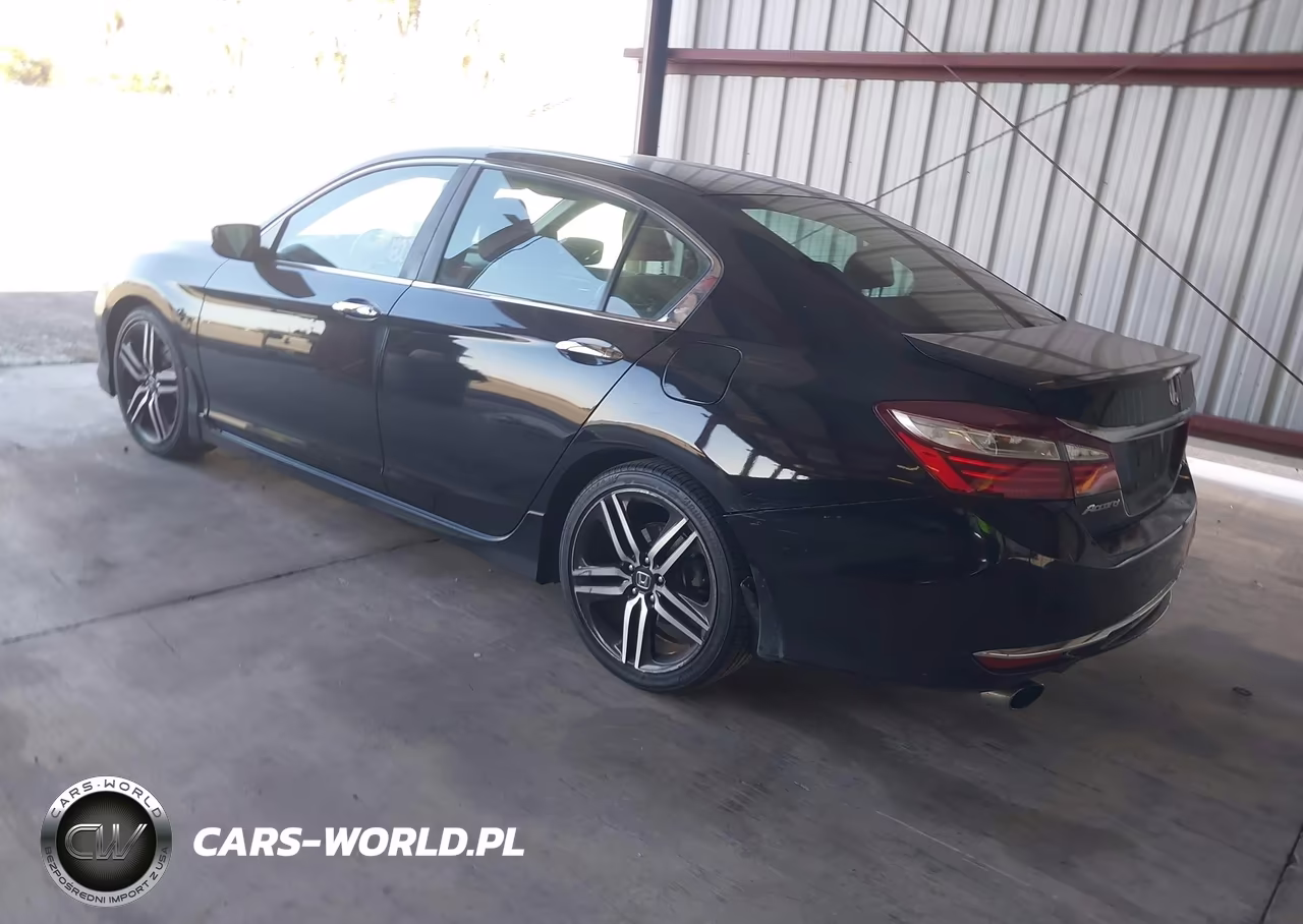 2017 Honda Accord Sport VIN:1HGCR2F53HA174346 - 3