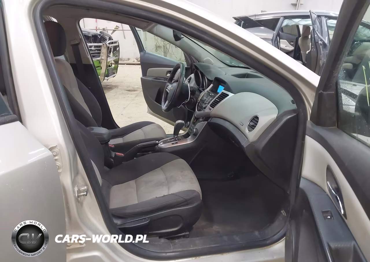 2014 Chevrolet Cruze Ls Auto VIN:1G1PA5SG6E7487702 - 5