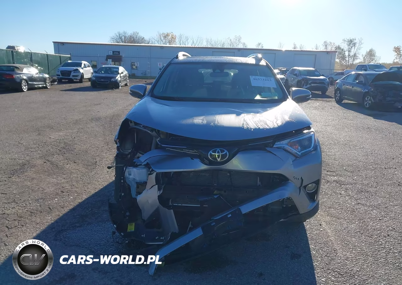 2018 Toyota Rav4 Xle VIN:JTMRFREV7JD227937 - 12