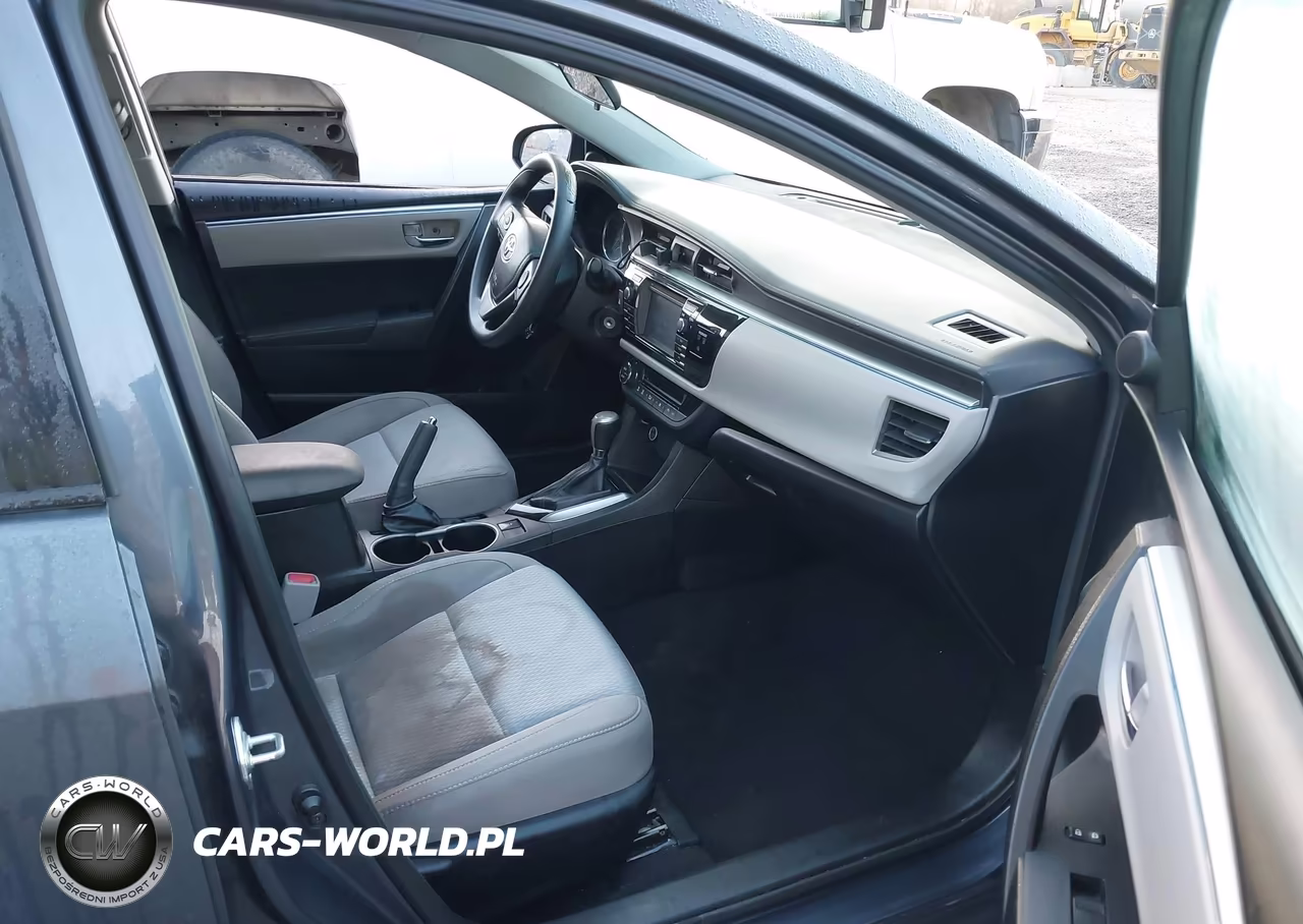 2016 Toyota Corolla Le Plus VIN:5YFBURHE2GP542167 - 17