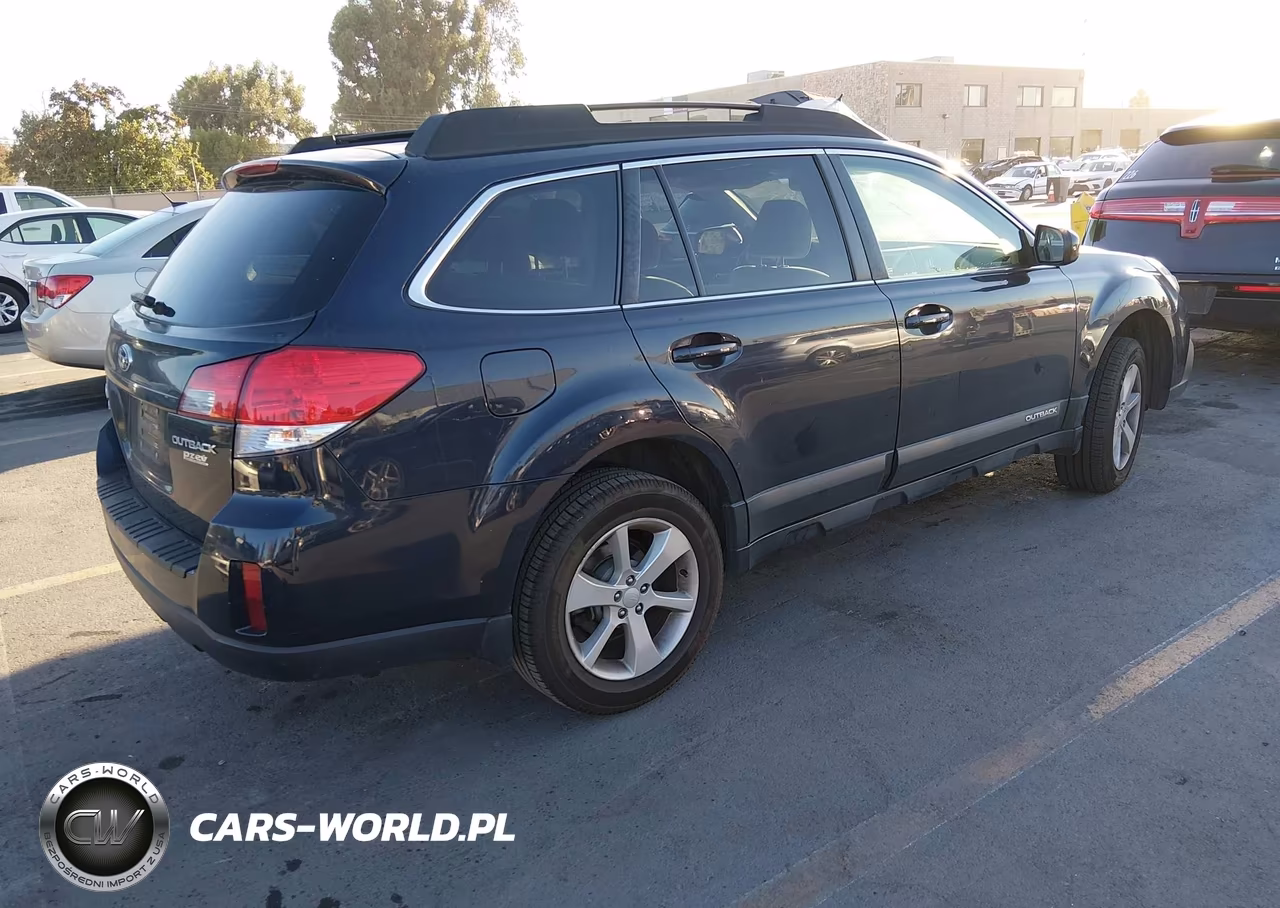 2013 Subaru Outback 2.5I Premium VIN:4S4BRBGC2D3212277 - 4