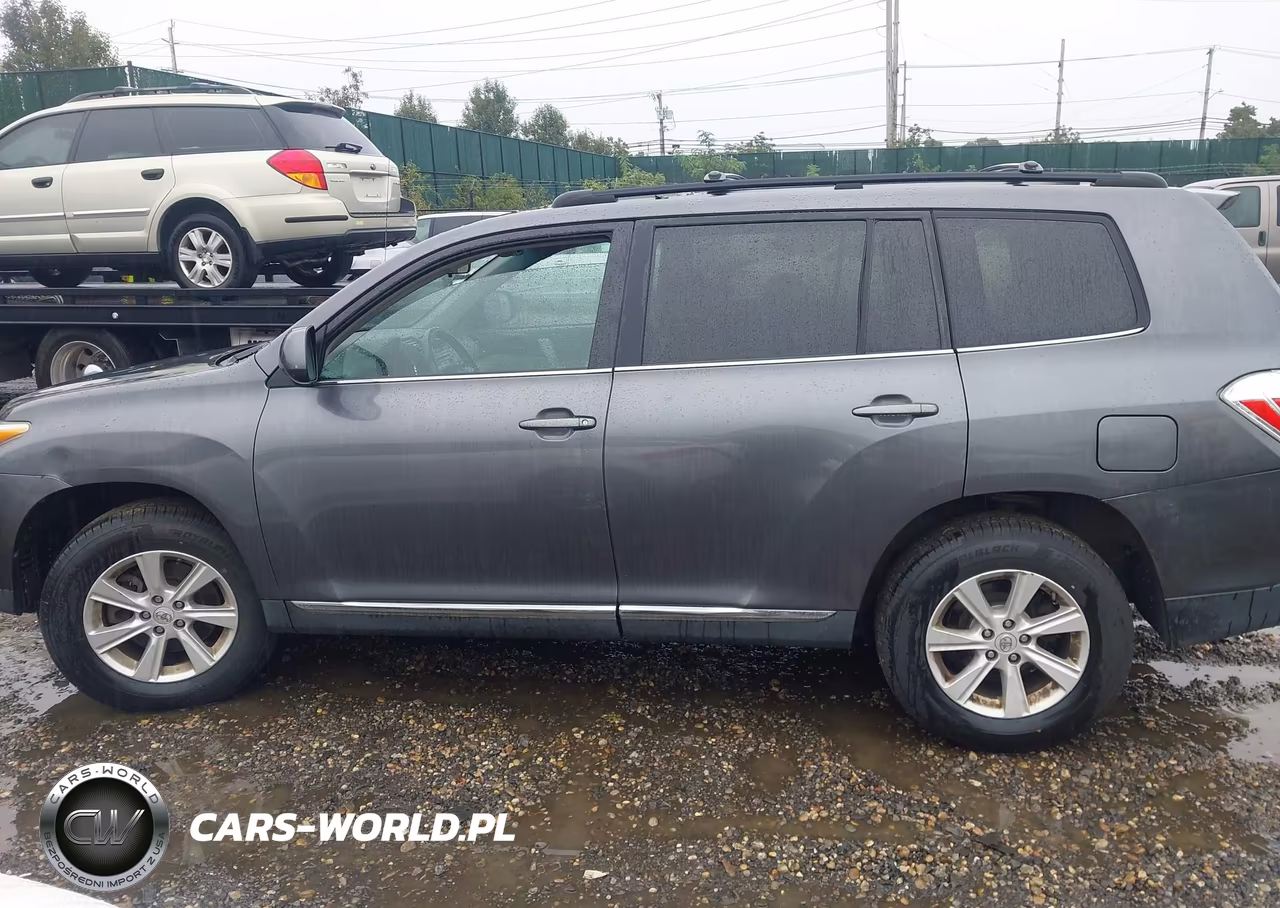 2011 Toyota Highlander Base V6 VIN:5TDBK3EH8BS066718 - 14