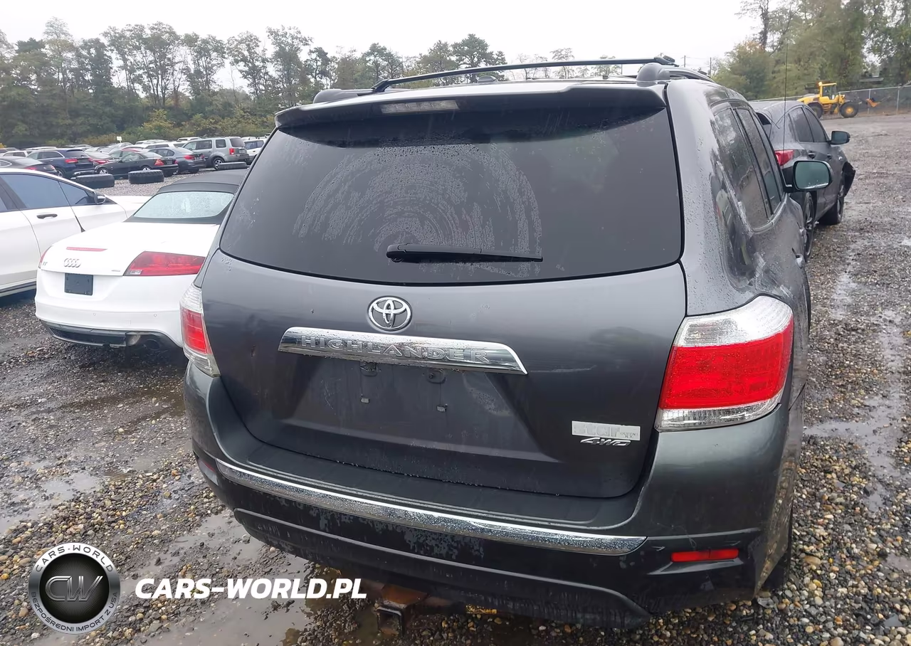 2011 Toyota Highlander Base V6 VIN:5TDBK3EH8BS066718 - 16