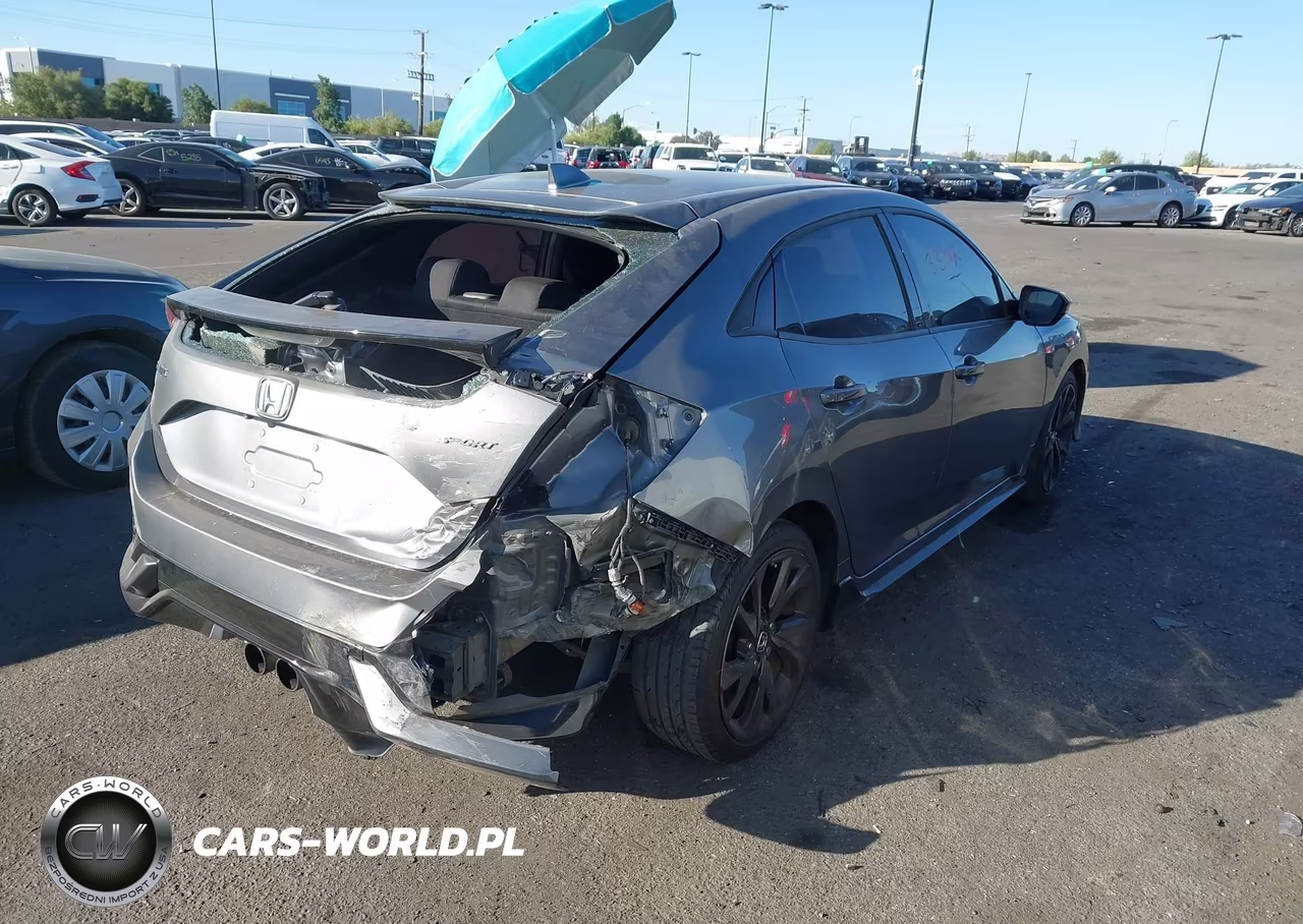 2018 Honda Civic Sport VIN:SHHFK7H49JU418708 - 4