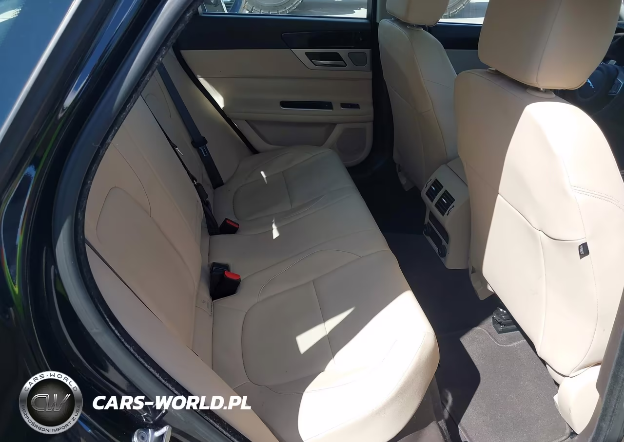 2017 Jaguar Xf 35T Premium VIN:SAJBD4BV4HCY35852 - 8