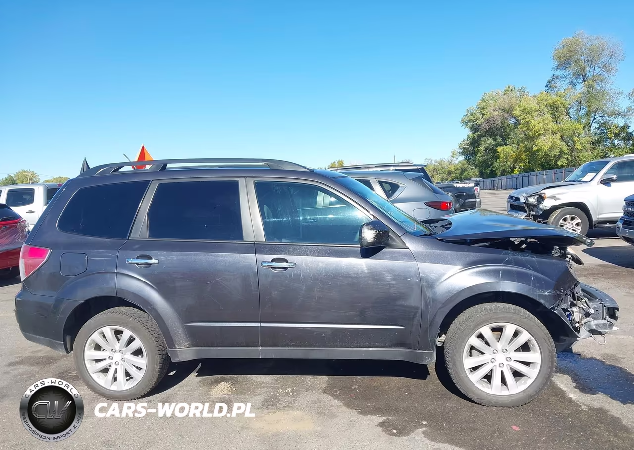 2011 Subaru Forester 2.5X Premium VIN:JF2SHADC3BH758092 - 14