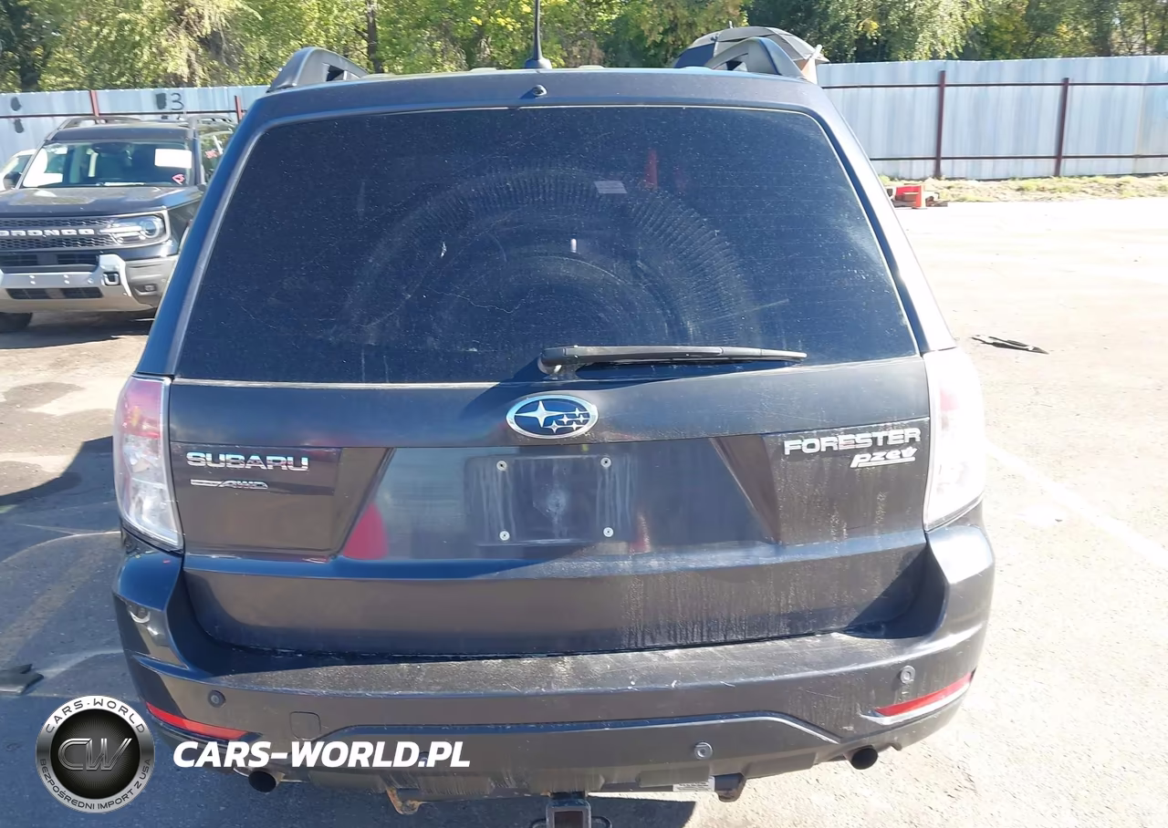 2011 Subaru Forester 2.5X Premium VIN:JF2SHADC3BH758092 - 17