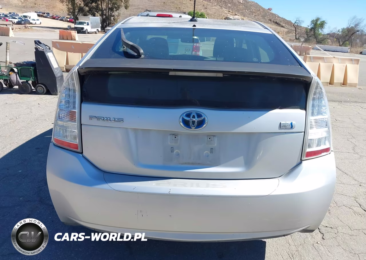 2011 Toyota Prius Two VIN:JTDKN3DUXB1384410 - 16