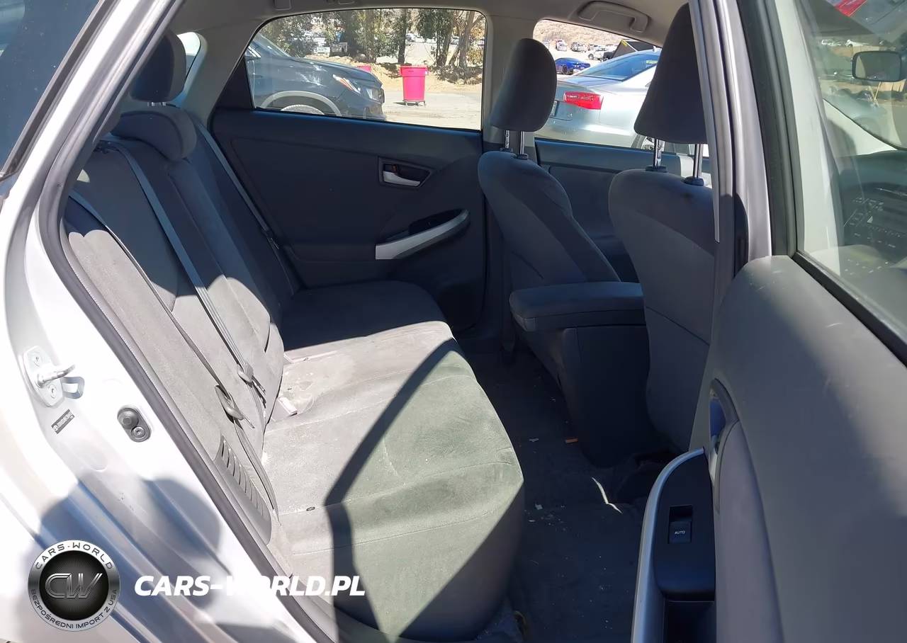 2011 Toyota Prius Two VIN:JTDKN3DUXB1384410 - 8