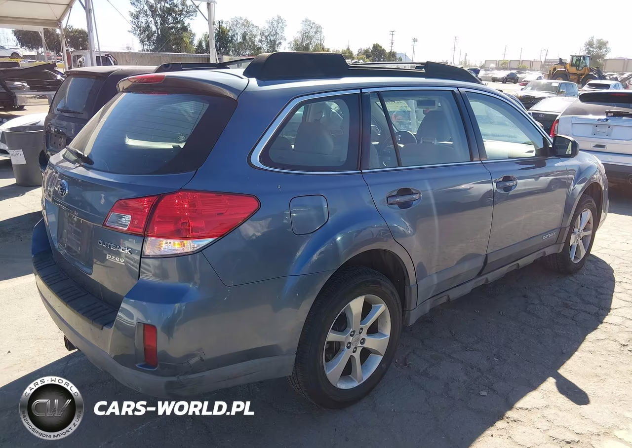 2014 Subaru Outback 2.5I VIN:4S4BRBAC5E3203826 - 4