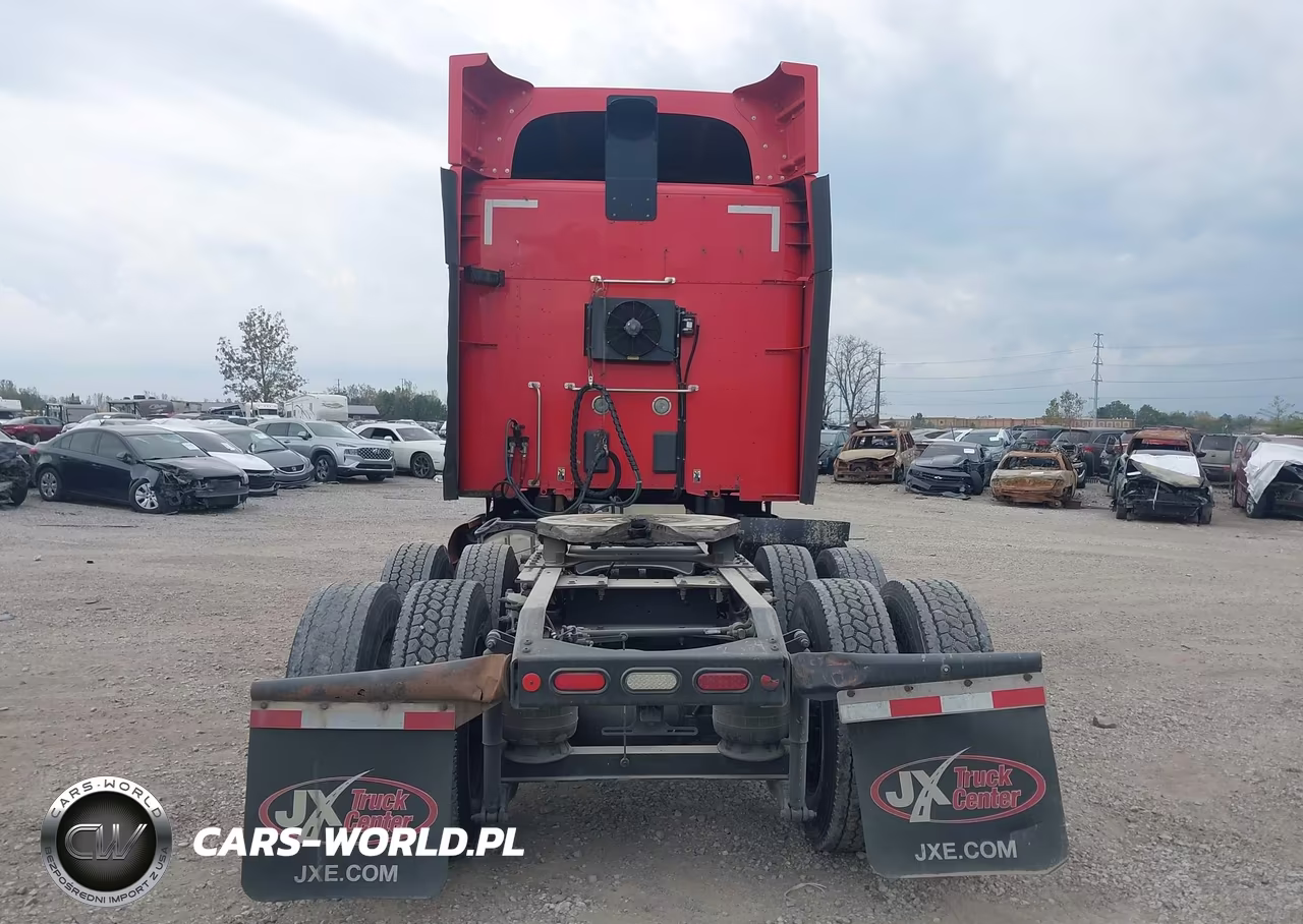 2017 Peterbilt 579 VIN:1XPBDP9XXHD434077 - 15