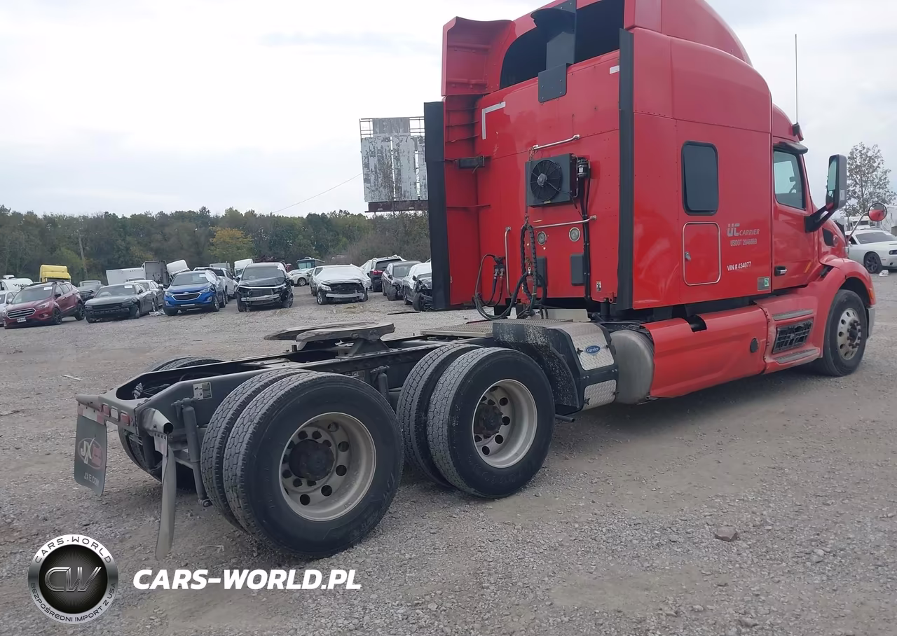 2017 Peterbilt 579 VIN:1XPBDP9XXHD434077 - 4
