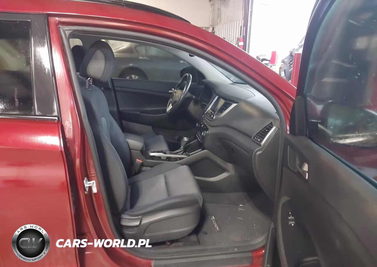 2018 Hyundai Tucson Value VIN:KM8J33A23JU792437 - 5