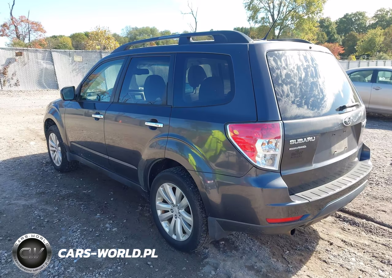 2012 Subaru Forester 2.5X Premium VIN:JF2SHADC5CH416998 - 3