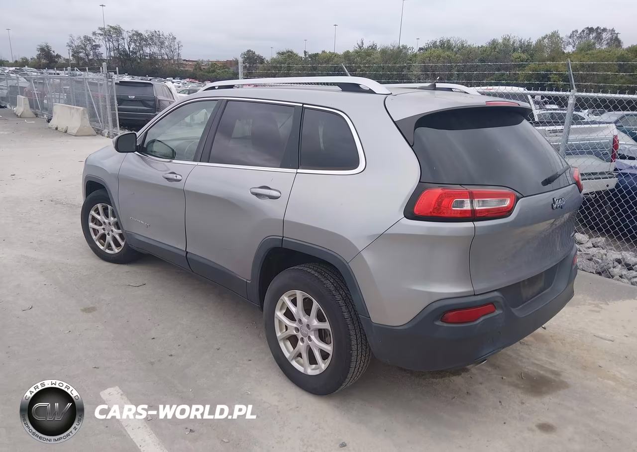 2014 Jeep Cherokee Latitude VIN:1C4PJLCSXEW287314 - 3