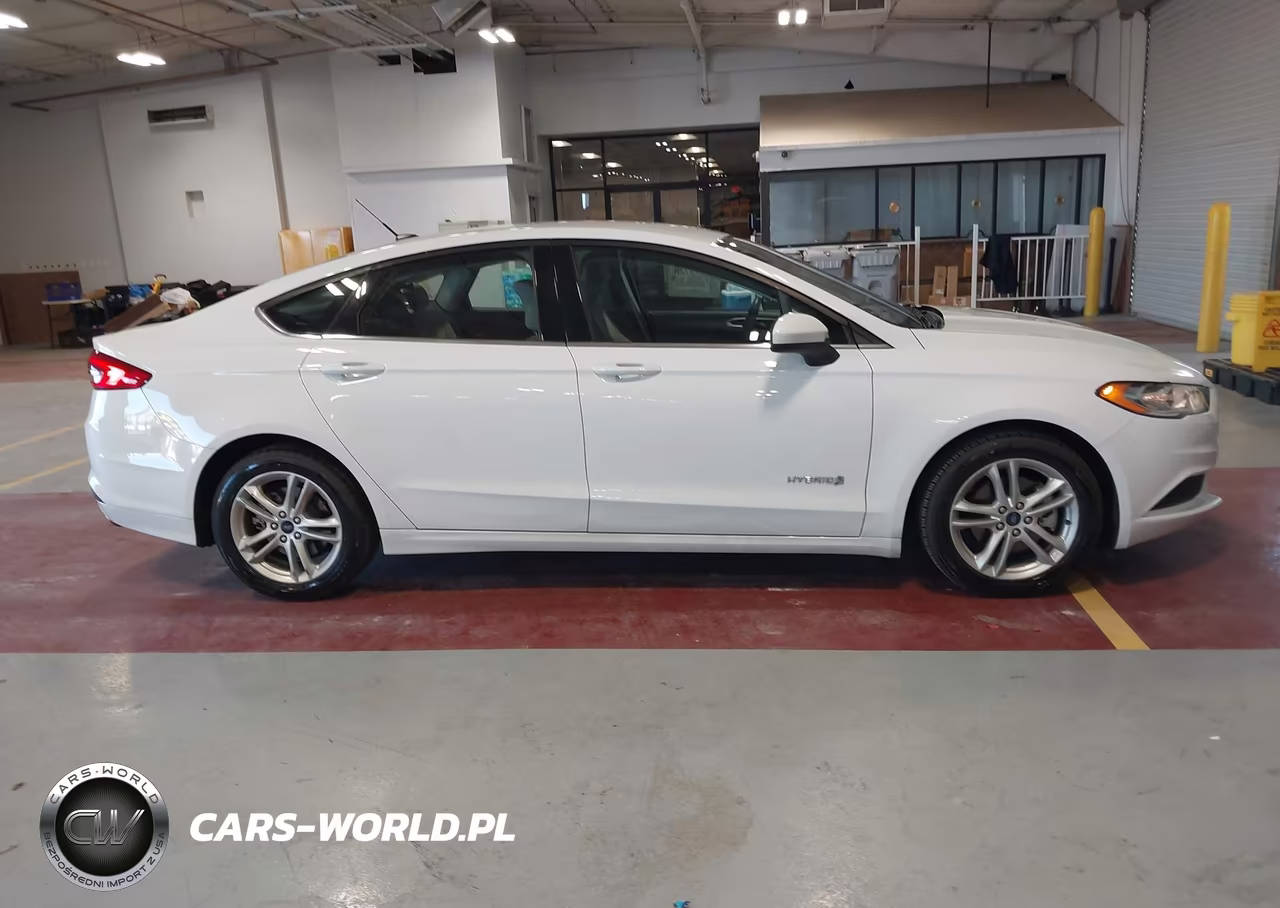 2018 Ford Fusion Hybrid S VIN:3FA6P0UUXJR279001 - 16