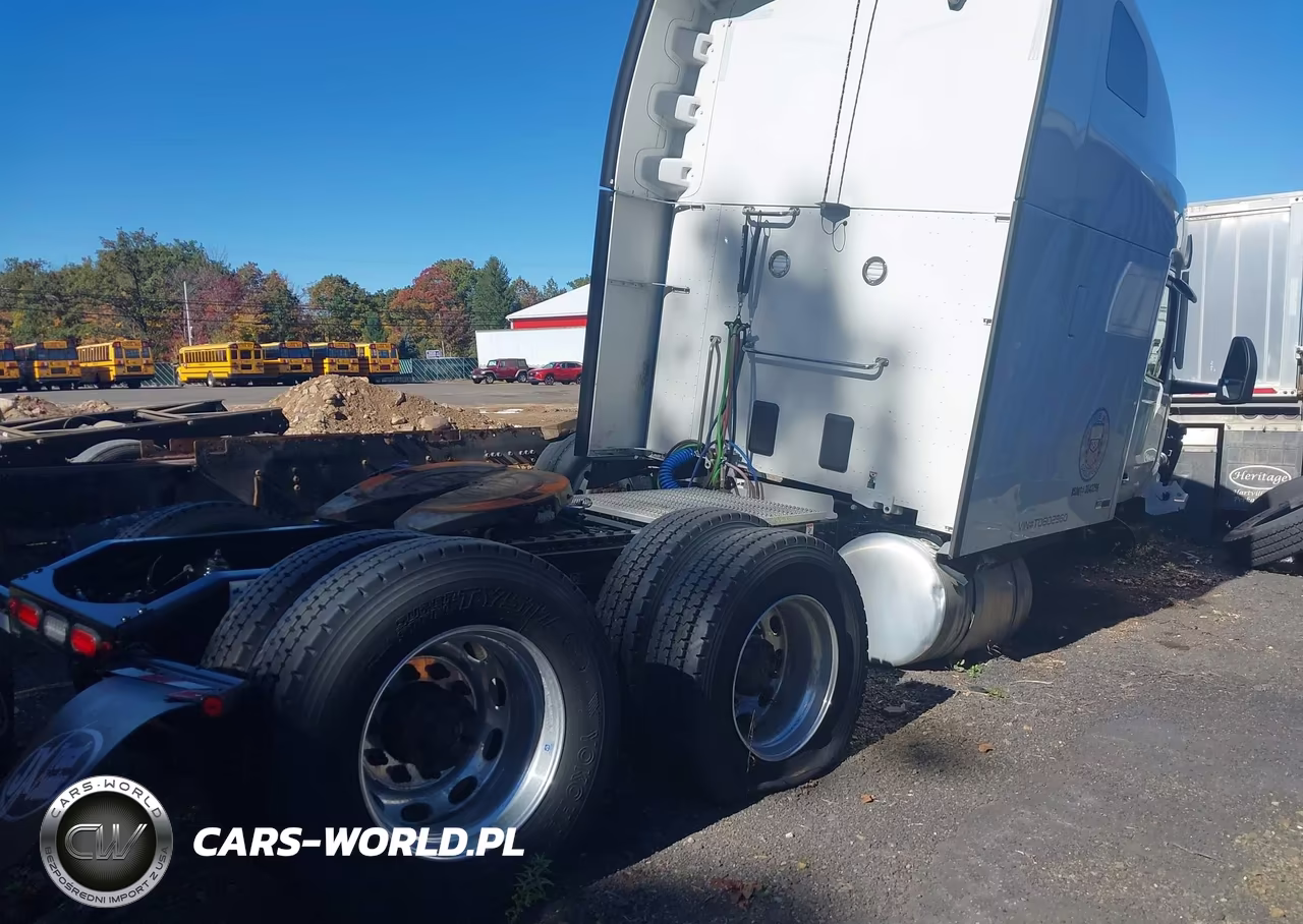 2026 Peterbilt 579 VIN:1XPBD49X8TD802960 - 4