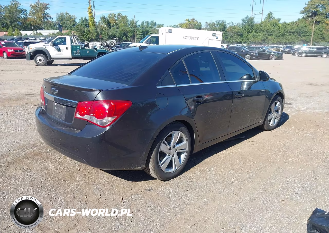 2014 Chevrolet Cruze Diesel VIN:1G1P75SZ2E7285911 - 4