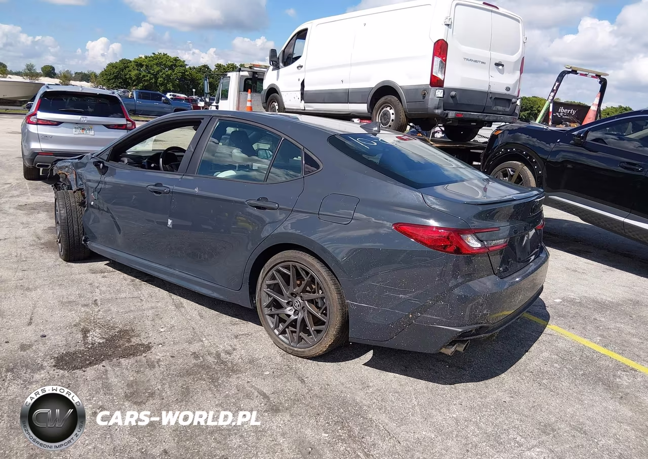 2025 Toyota Camry Se VIN:4T1DAACKXSU549309 - 3