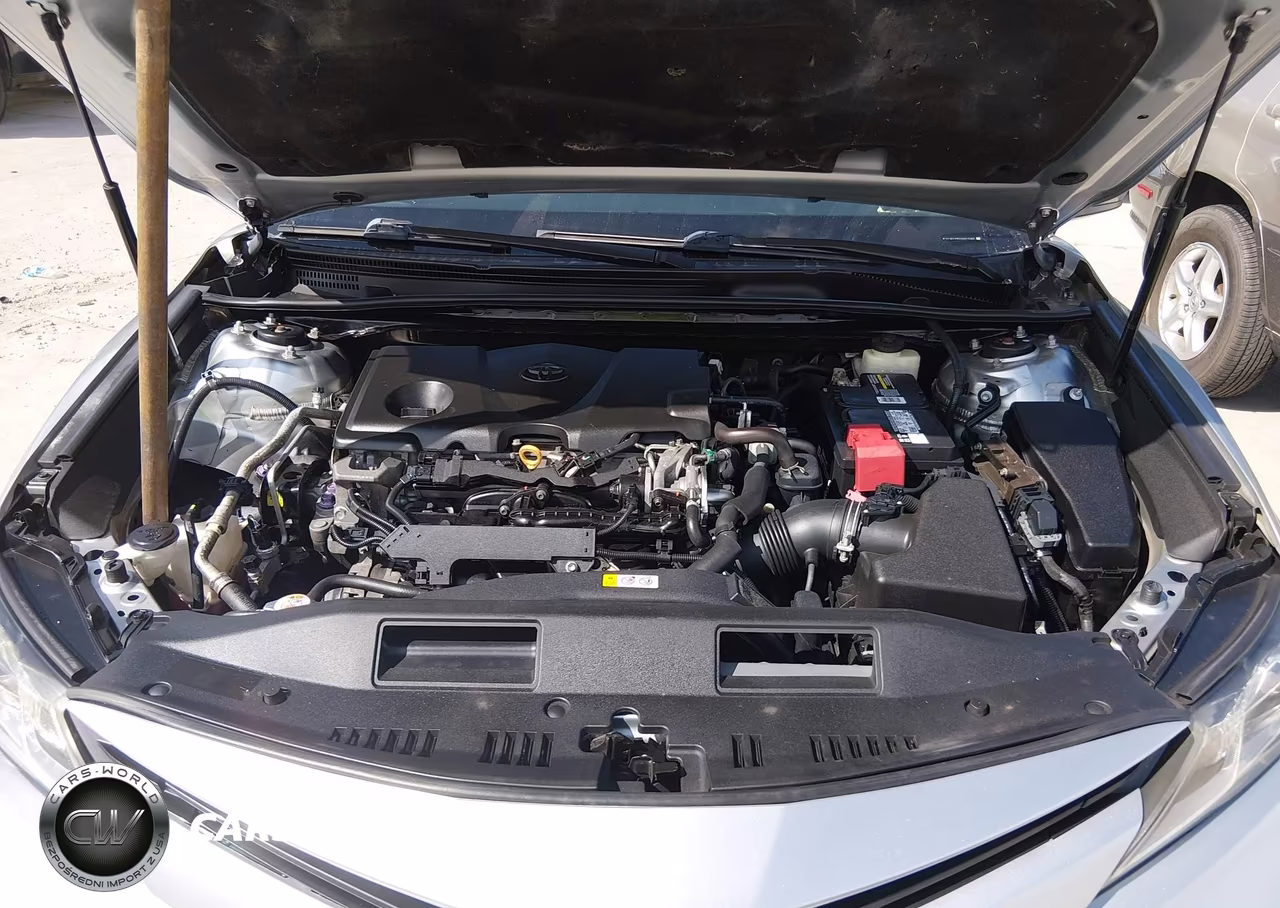 2018 Toyota Camry Le VIN:4T1B11HK0JU074283 - 10
