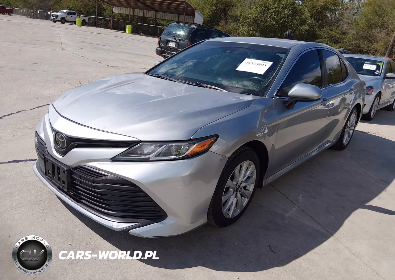 2018 Toyota Camry Le VIN:4T1B11HK0JU074283 - 2