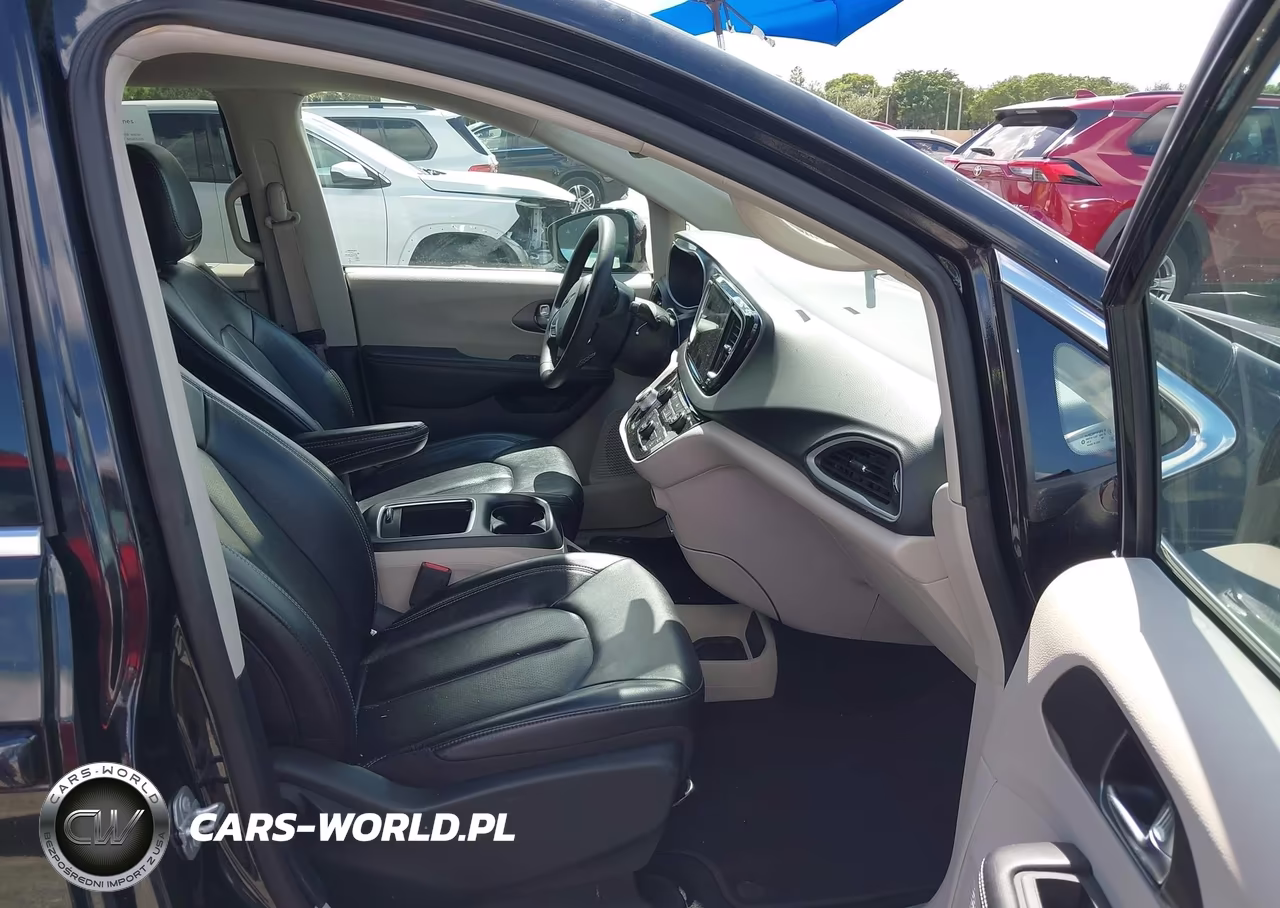 2022 Chrysler Pacifica Touring L