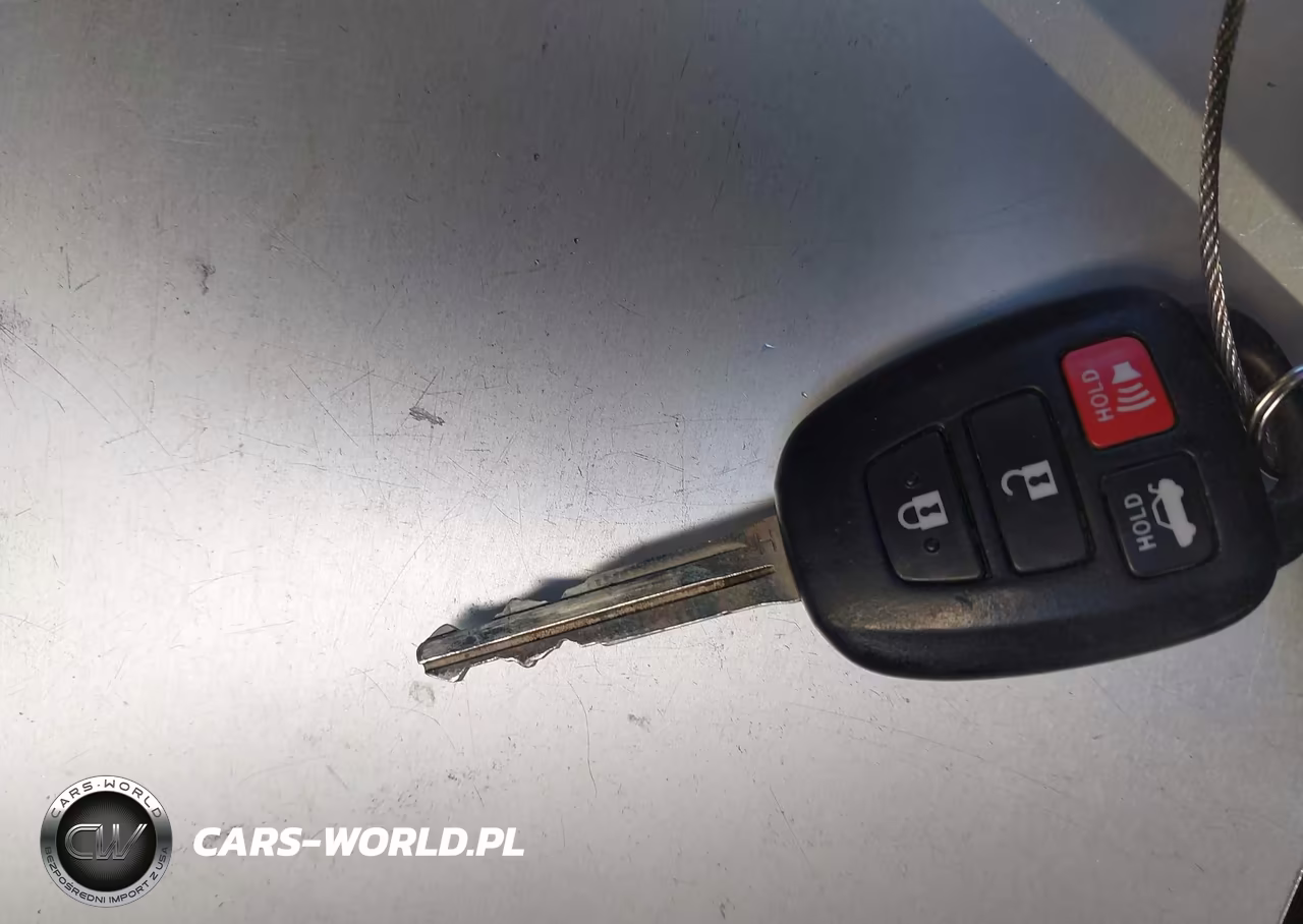 2015 Toyota Corolla S Plus VIN:5YFBURHE6FP323596 - 11