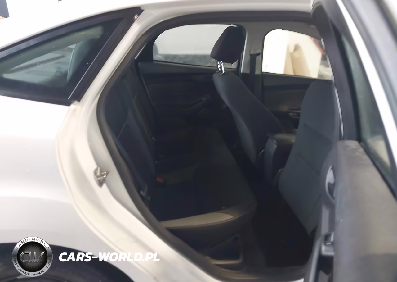 2012 Ford Focus Se VIN:1FAHP3F25CL396377 - 8