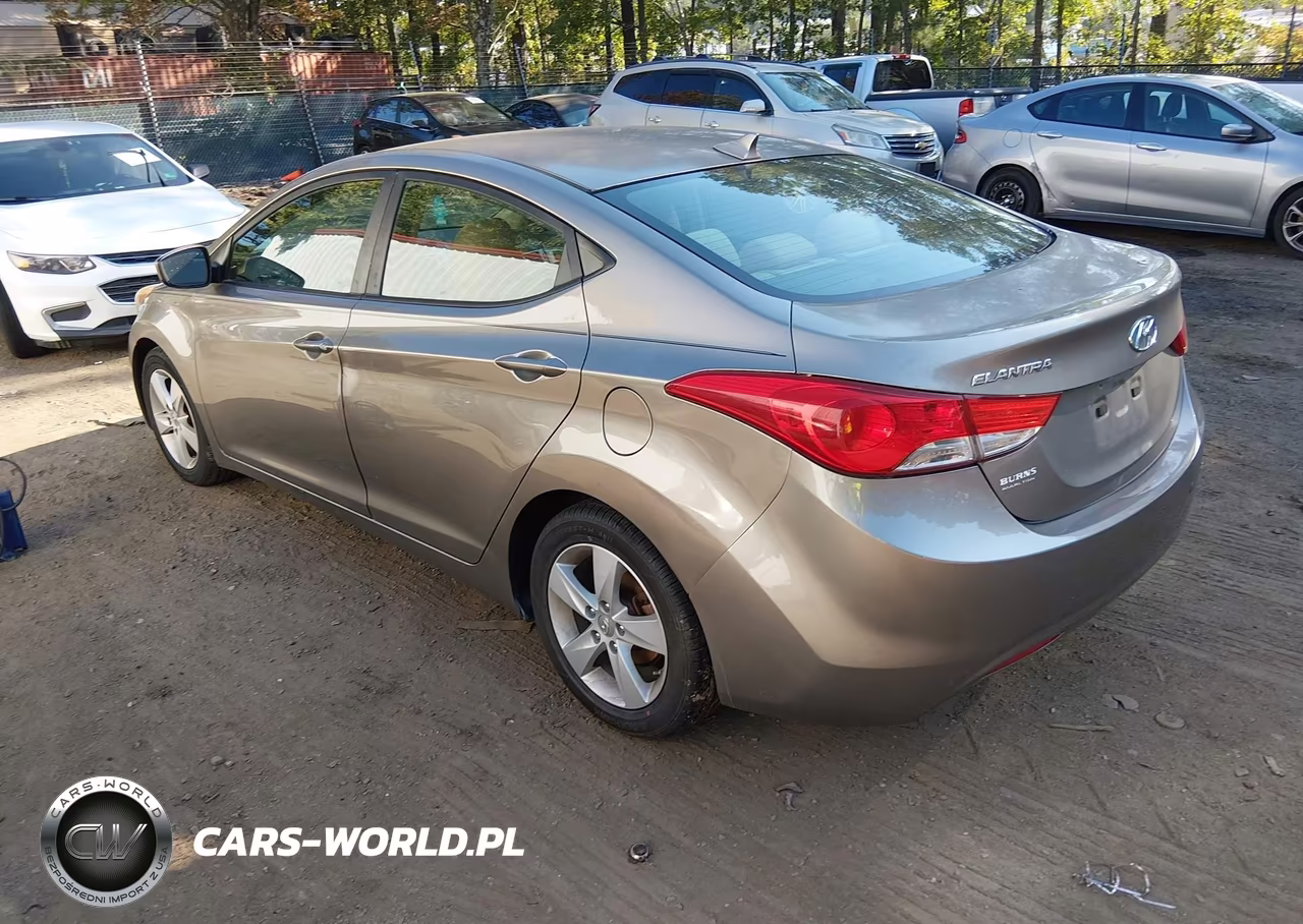 2013 Hyundai Elantra Gls VIN:5NPDH4AE1DH316964 - 3