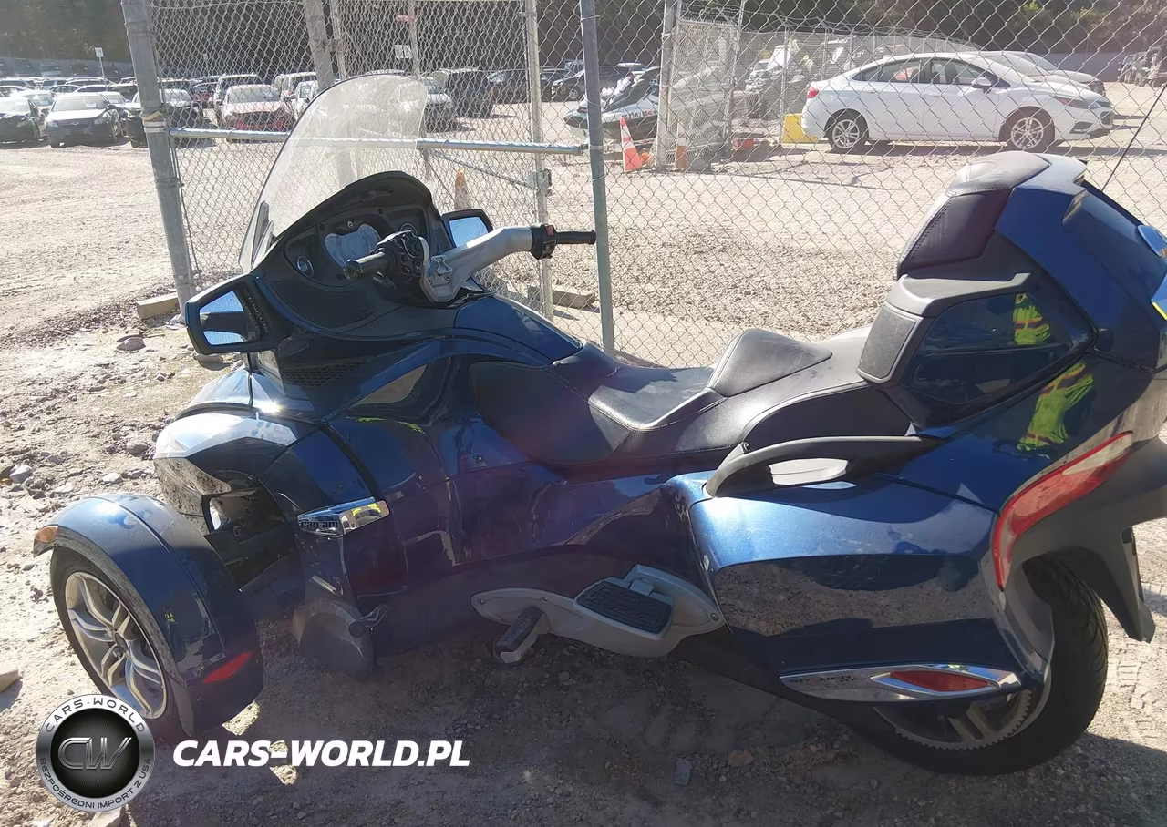 2011 Can-Am Spyder Roadster Rt VIN:2BXJBKC12BV001469 - 13
