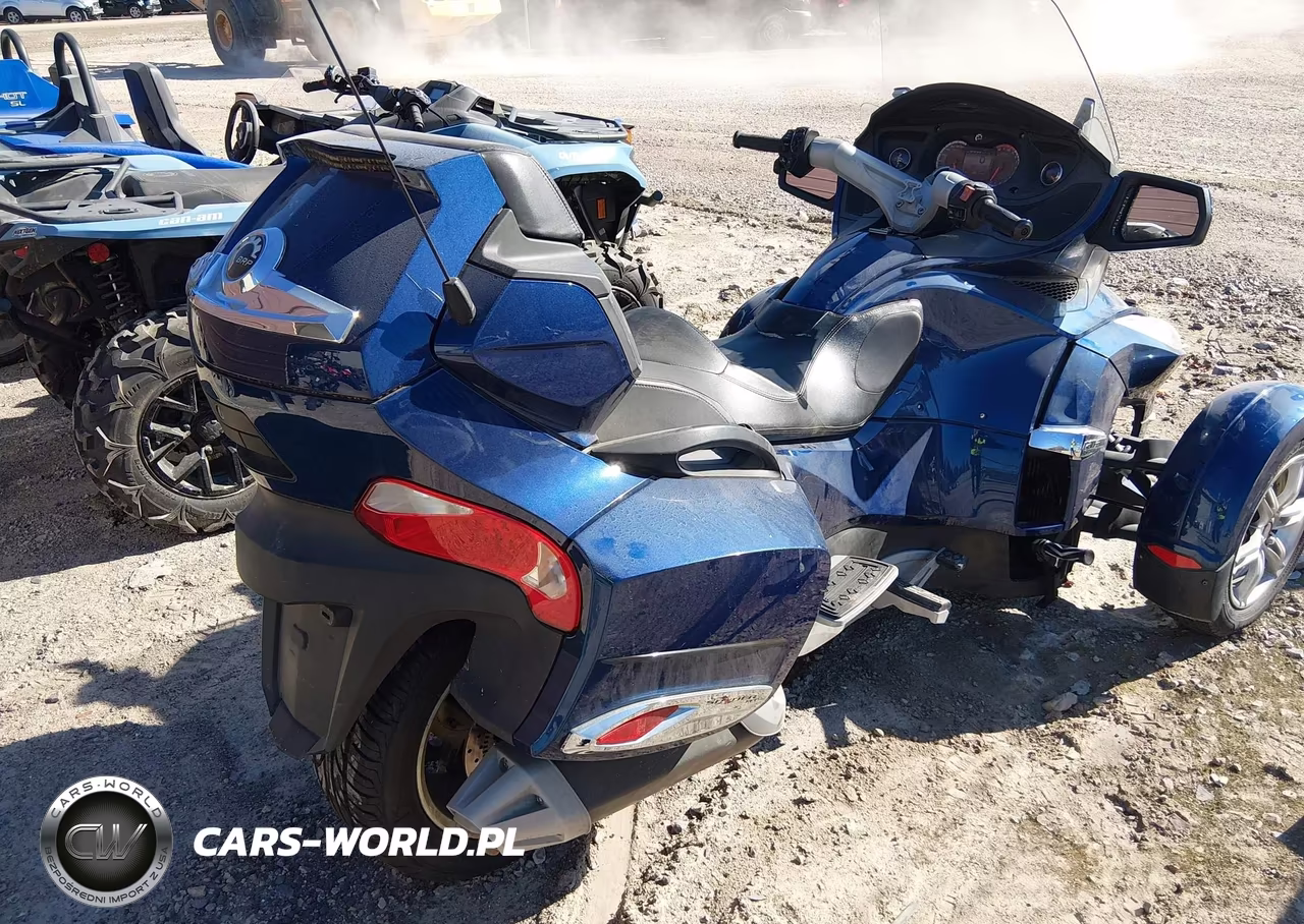 2011 Can-Am Spyder Roadster Rt VIN:2BXJBKC12BV001469 - 4
