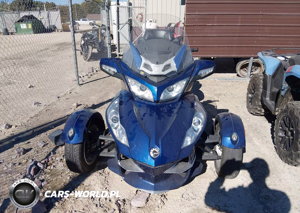 2011 Can-Am Spyder Roadster Rt VIN:2BXJBKC12BV001469 - 5