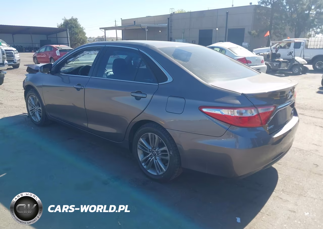 2017 Toyota Camry Se VIN:4T1BF1FK5HU394570 - 3