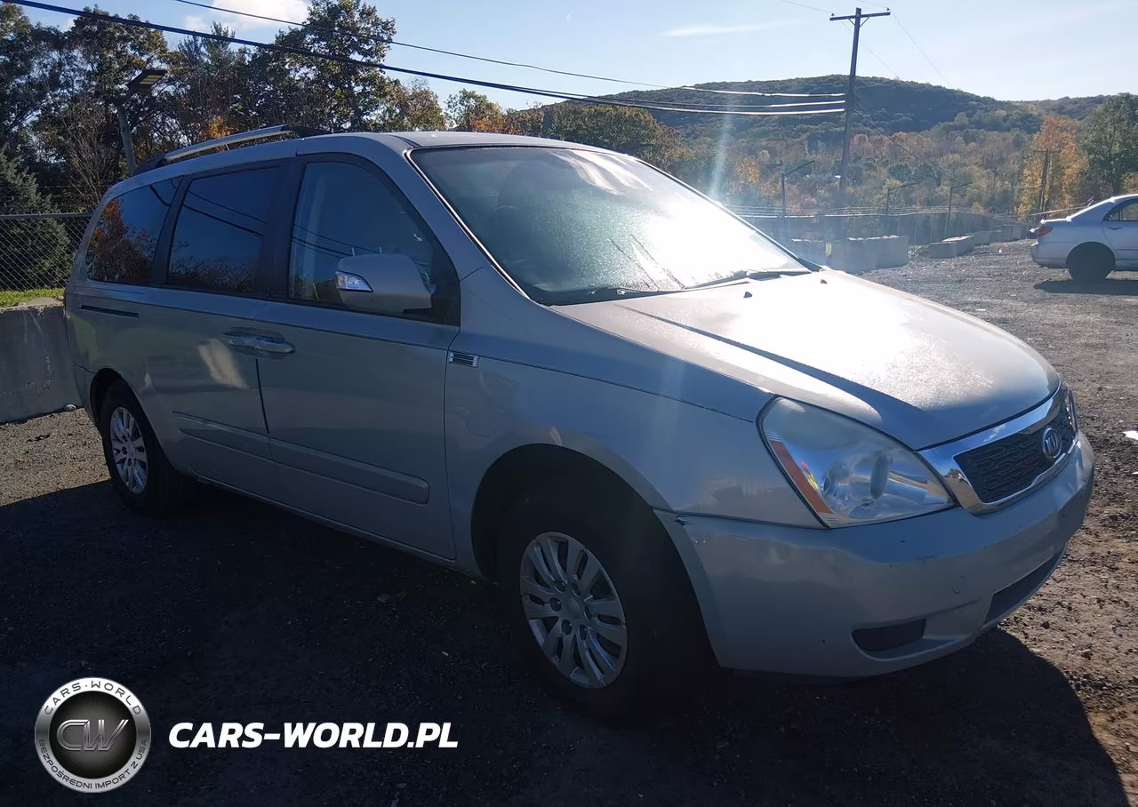 2012 Kia Sedona Lx