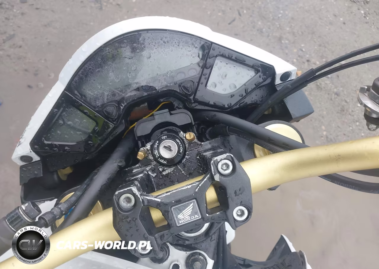 2013 Honda Cb1000 R VIN:ZDCSC601XDF210273 - 7