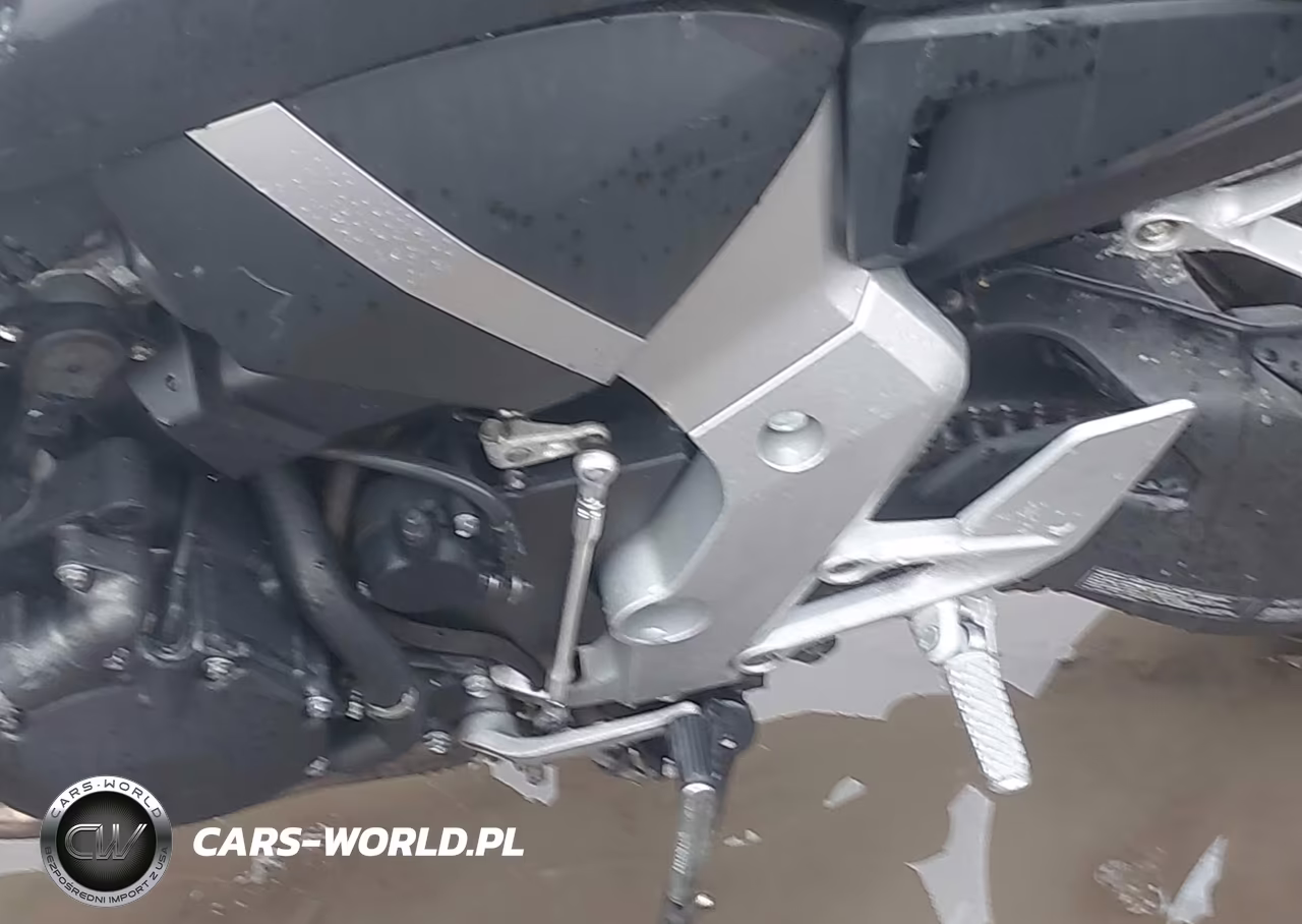 2013 Honda Cb1000 R VIN:ZDCSC601XDF210273 - 9