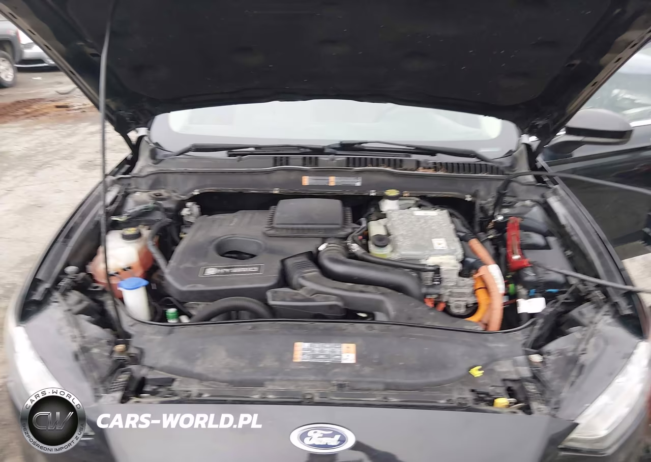 2018 Ford Fusion Hybrid S VIN:3FA6P0UU2JR122564 - 10