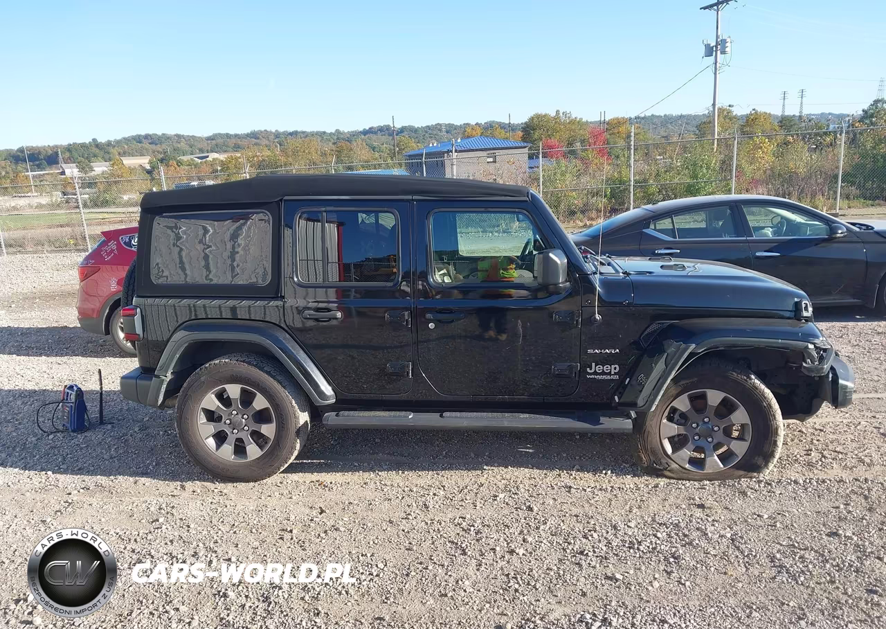 2020 Jeep Wrangler Unlimited Sahara 4X4 VIN:1C4HJXEN4LW148795 - 14