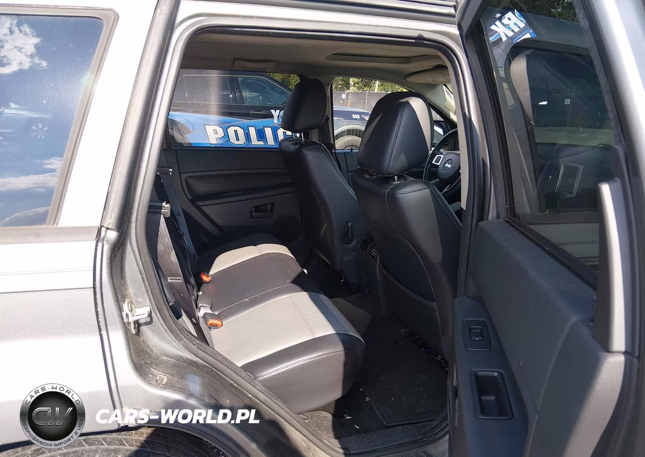 2008 Jeep Grand Cherokee Laredo VIN:1J8GS48K88C129001 - 8