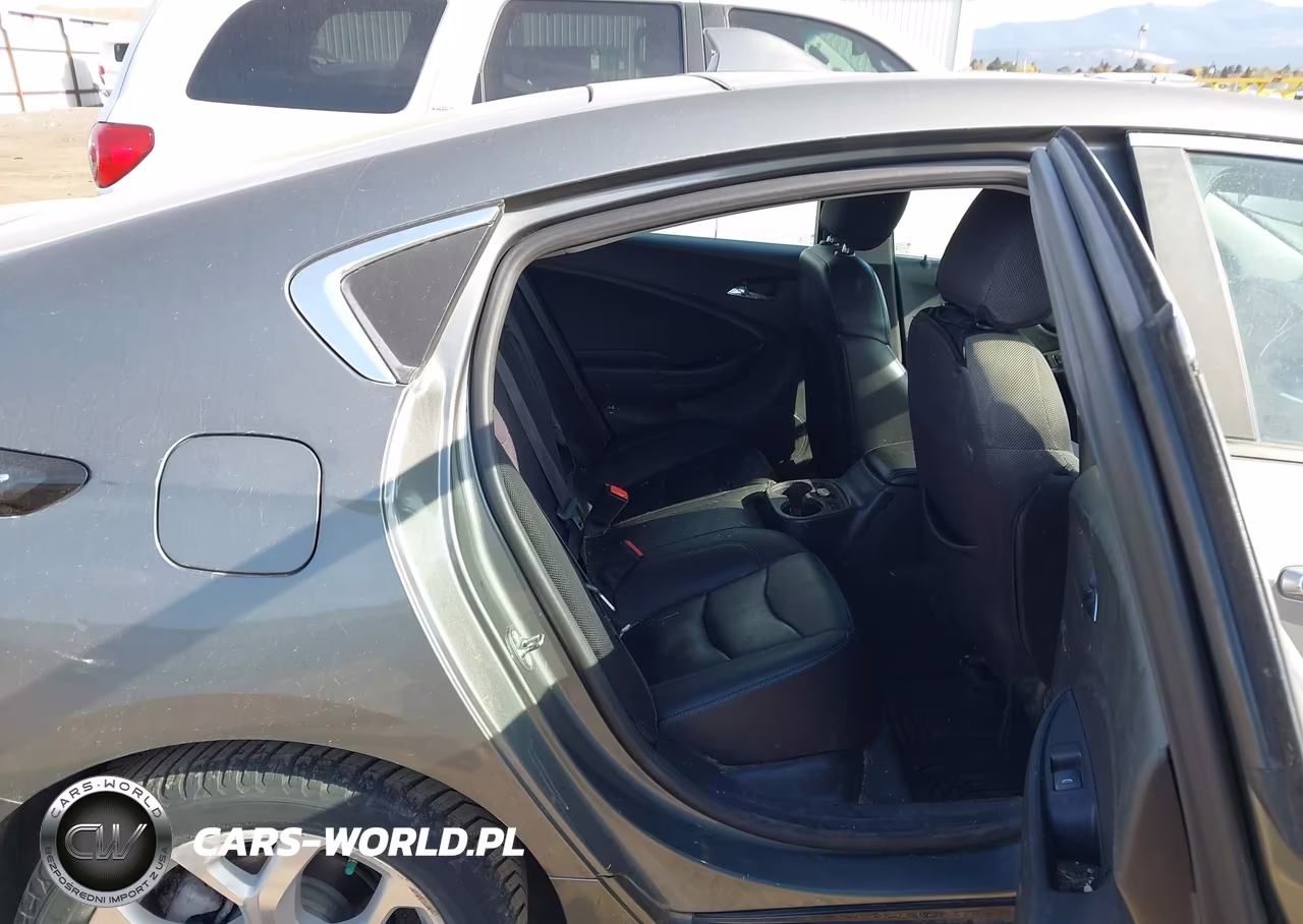 2017 Chevrolet Volt Premier VIN:1G1RB6S5XHU107552 - 8