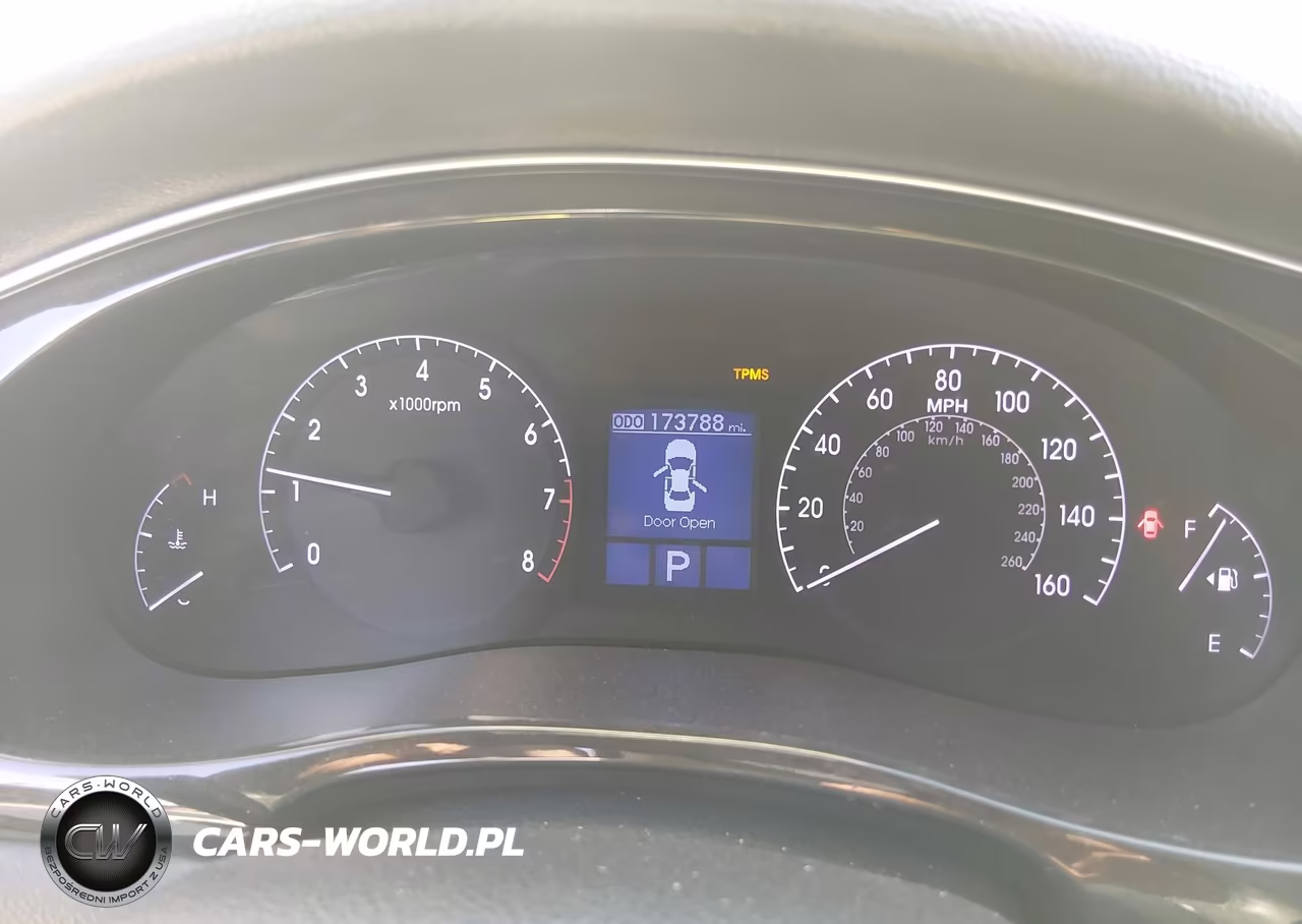 2013 Hyundai Genesis 3.8 VIN:KMHGC4DD9DU245416 - 7