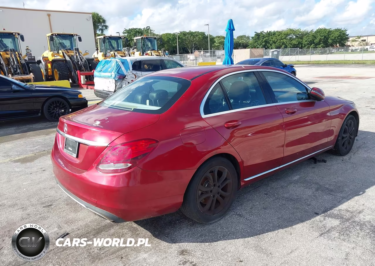 2016 Mercedes-Benz C 300 VIN:55SWF4JB3GU130798 - 4