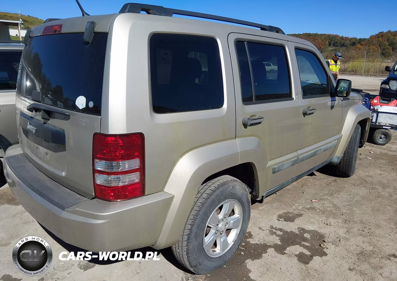 2011 Jeep Liberty Sport VIN:1J4PN2GK2BW512145 - 4