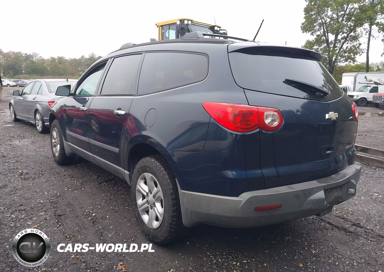2011 Chevrolet Traverse Ls VIN:1GNKRFED5BJ278121 - 3