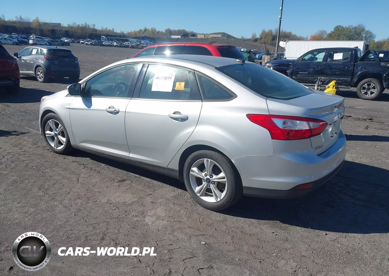 2014 Ford Focus Se VIN:1FADP3F28EL448487 - 3