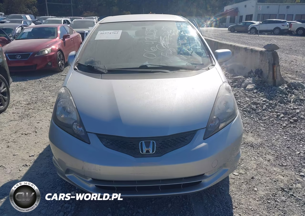 2013 Honda Fit VIN:JHMGE8H36DC064205 - 12