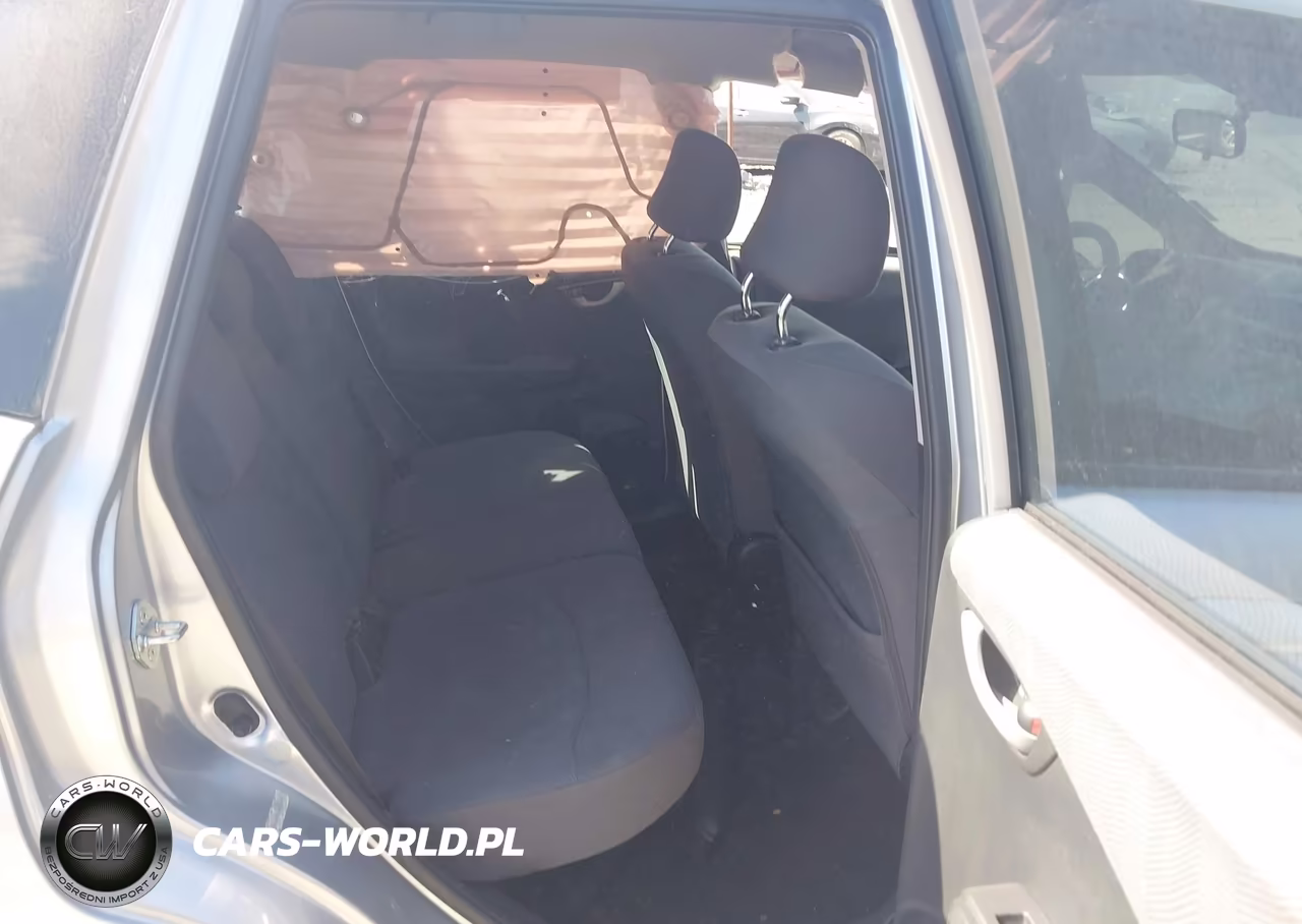 2013 Honda Fit VIN:JHMGE8H36DC064205 - 8